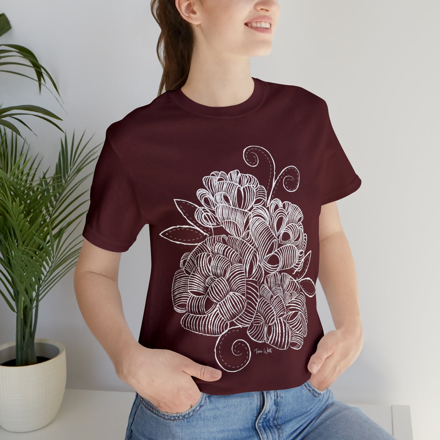 Corn Husk Flower Short Sleeve Tee